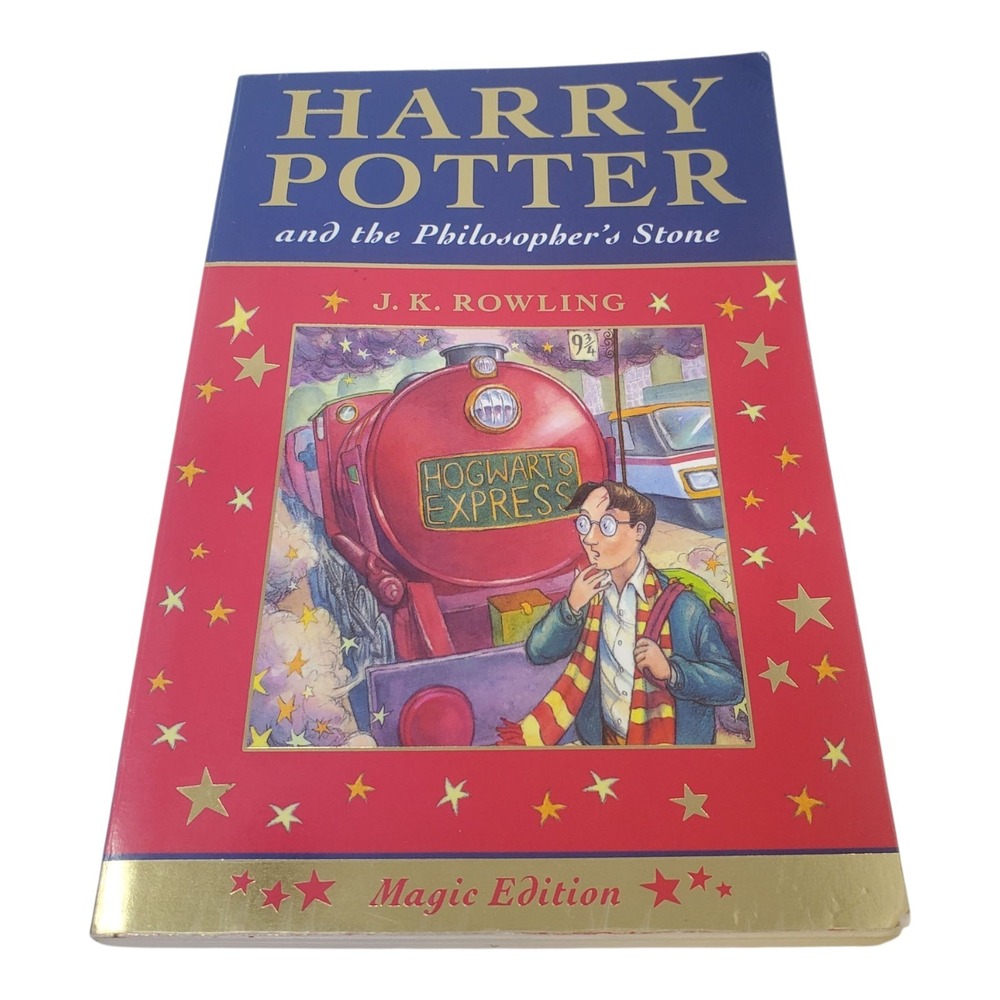 Harry Potter and the Philosophers Stone (Magic Edition) - Paperback - VERY GOOD